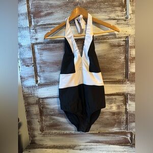 VENUS Black and White Swimsuit